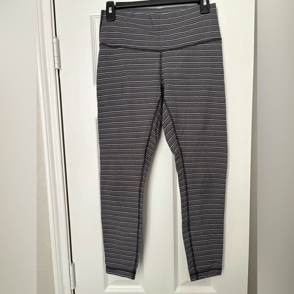 Lululemon wonder under Striped metallic Gray Leggings size 6